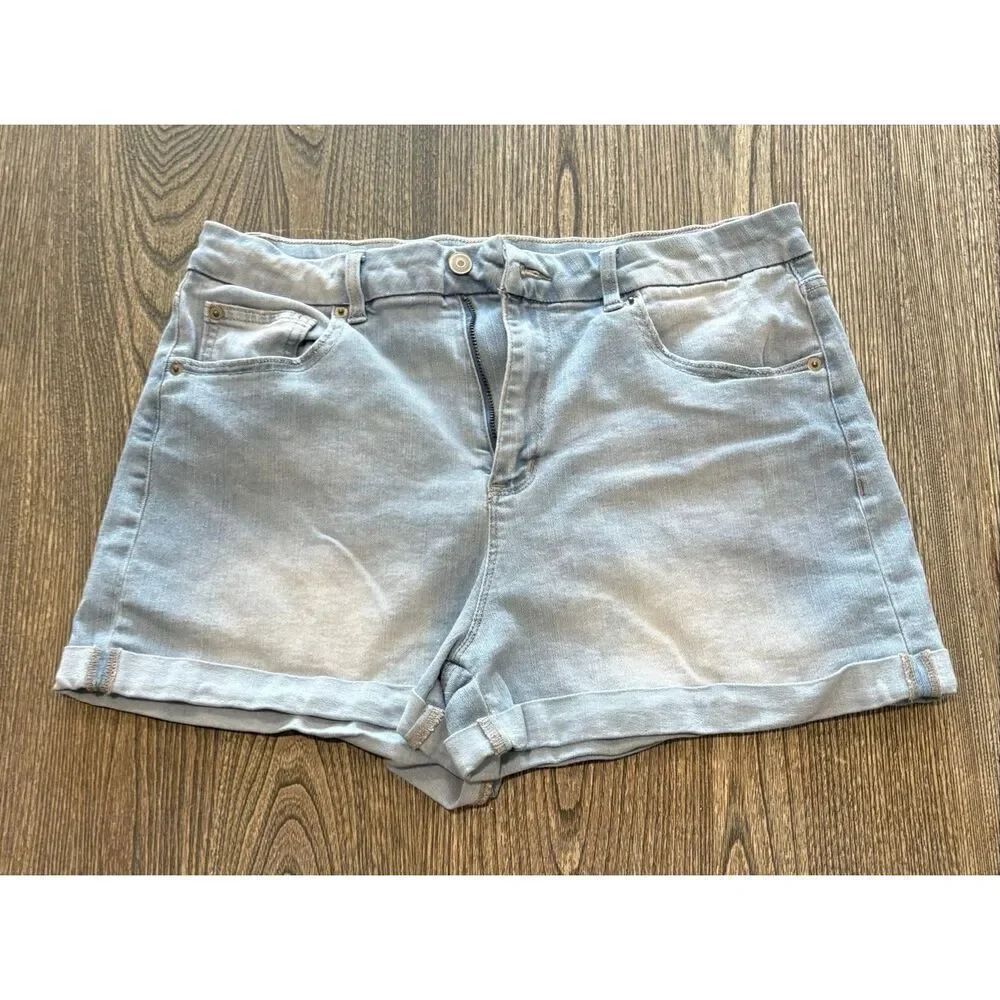 No Boundaries High Rise Cuffed Shorts Denim Cotton Blend Light Wash Blue Size 15